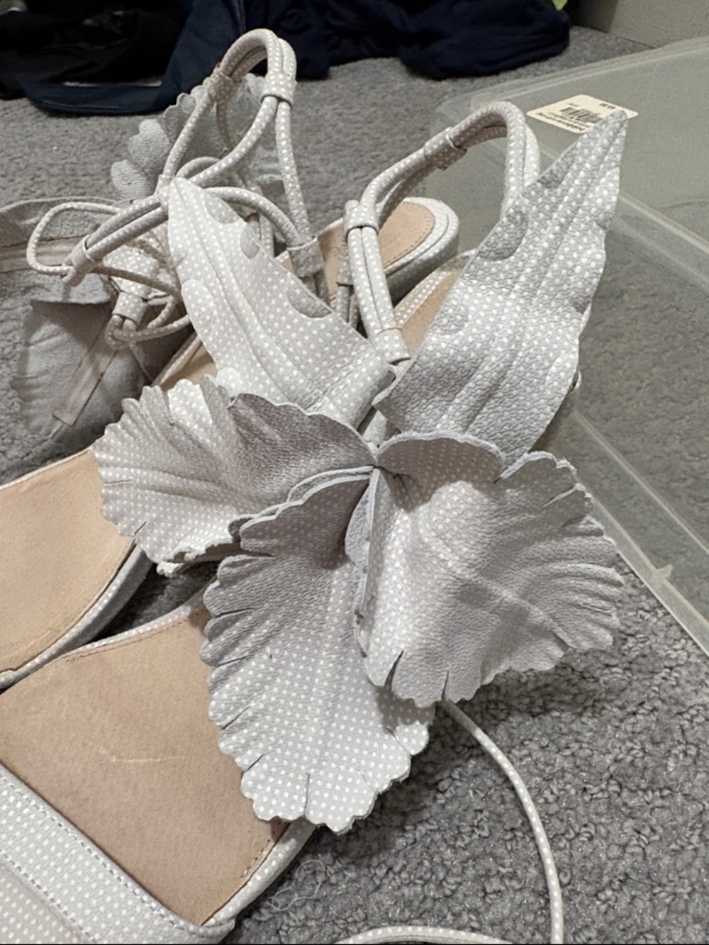 Cecilia New York White Hibiscus Floral Block Heel Sandals 10 - Picture 8 of 15